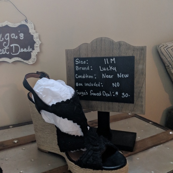 Sz 11 Lucky brand high wedge lace cloth design - Picture 4 of 6